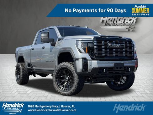 Used 2025 GMC Sierra 2500 Denali Ultimate AWD/4WD image 1