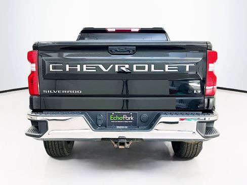 Used 2023 Chevrolet Silverado 1500 LT AWD/4WD image 7