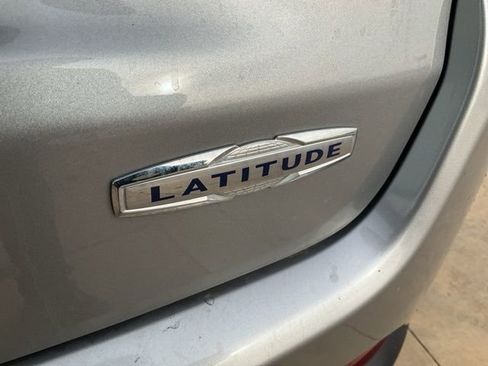 Used 2022 Jeep Compass Latitude w/ Convenience Group image 30