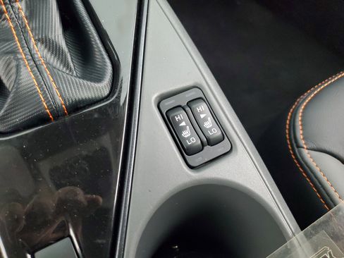 Used 2025 Subaru Crosstrek 2.5i Limited w/ Crosstrek Mirror Package image 17