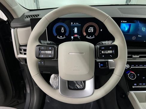 Used 2025 Hyundai Santa Fe SEL AWD/4WD image 16
