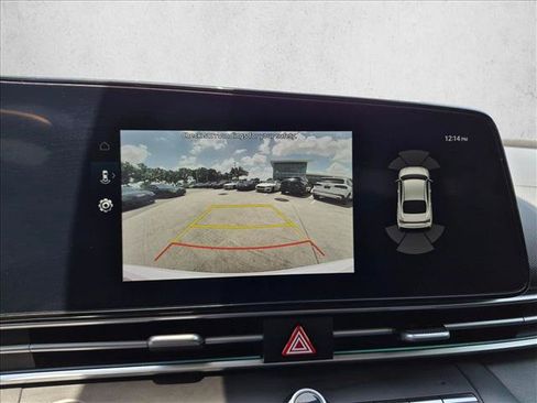 Used 2024 Hyundai Elantra Limited FWD image 14