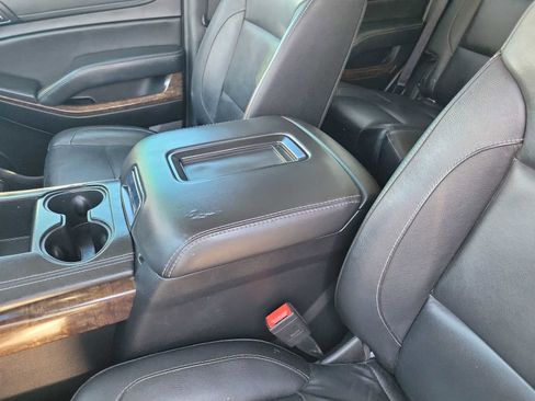 Used 2020 Chevrolet Tahoe LT w/ Luxury Package image 16
