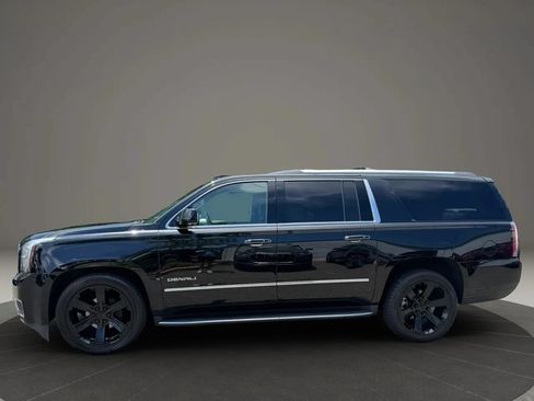 Used 2018 GMC Yukon XL Denali AWD/4WD image 8