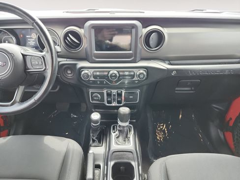 Used 2018 Jeep Wrangler Unlimited Sport S AWD/4WD image 11