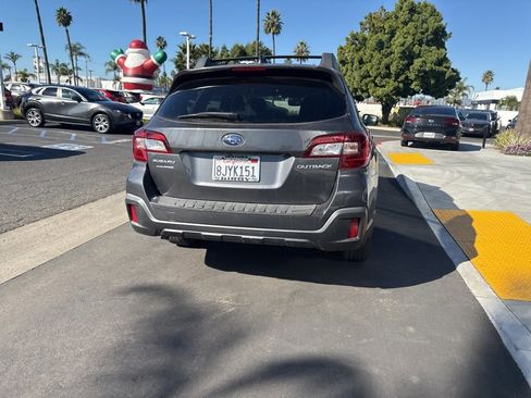 Used 2019 Subaru Outback 2.5i Premium image 21