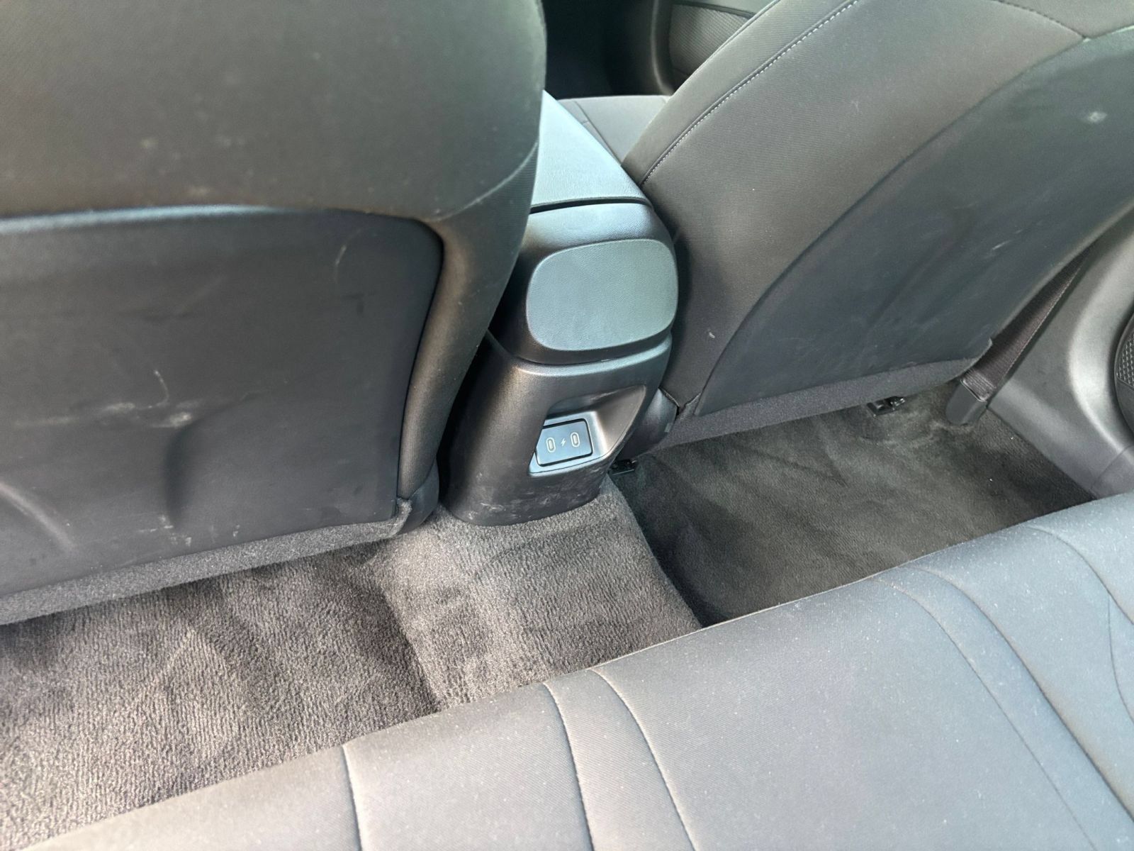 Used 2026 Hyundai Elantra Sport FWD image 22