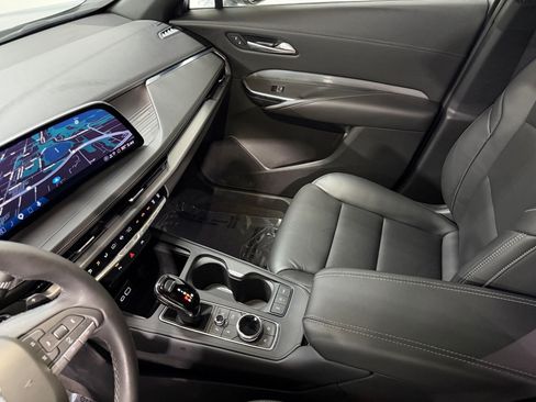 Used 2024 Cadillac XT4 Premium Luxury FWD image 33