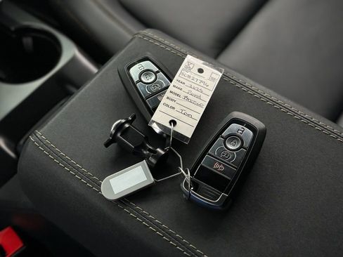 New 2025 Ford Bronco Badlands image 78