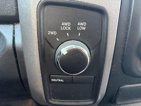 Used 2017 RAM 1500 ST w/ SXT Appearance Group AWD/4WD image 12