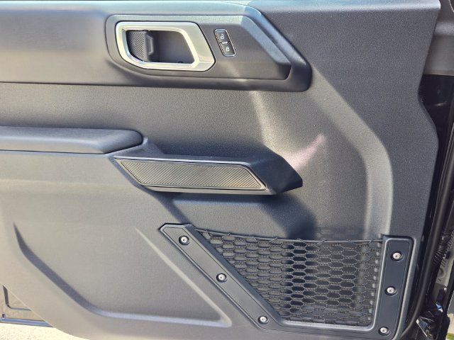 Used 2025 Ford Bronco Outer Banks AWD/4WD image 29