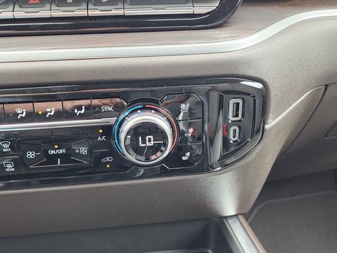 New 2026 GMC Sierra 1500 SLT w/ SLT Premium Plus Package AWD/4WD image 29