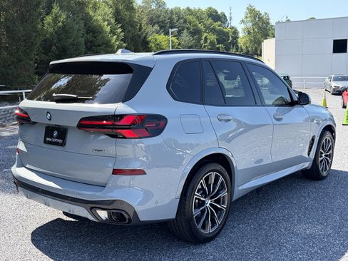 Used 2025 BMW X5 xDrive40i w/ M Sport Package AWD/4WD image 7