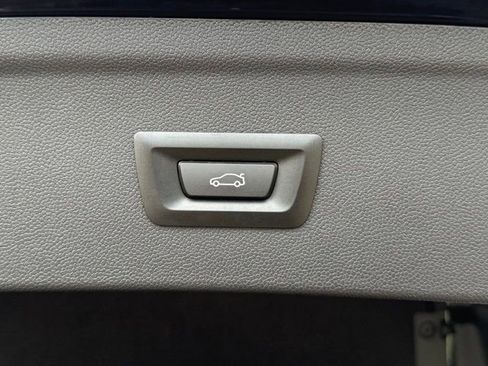 Used 2026 BMW iX xDrive45 image 17