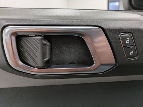 Used 2021 Ford Bronco Badlands image 11