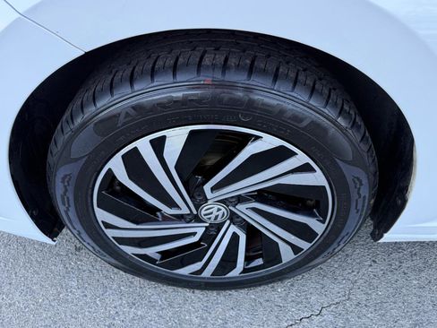 Used 2021 Volkswagen Jetta SEL Premium image 19