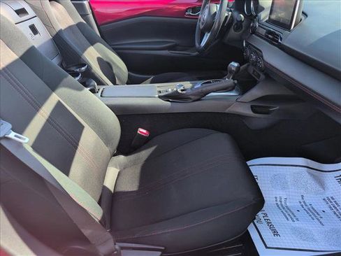 Used 2016 MAZDA MX-5 Miata Club RWD image 16