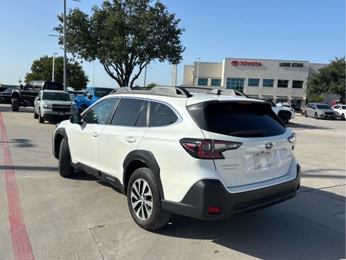 Used 2024 Subaru Outback Premium AWD/4WD image 4
