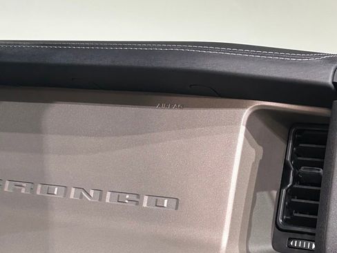 Used 2025 Ford Bronco Outer Banks AWD/4WD image 48