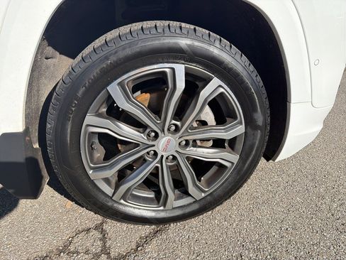 Used 2019 GMC Terrain Denali w/ Advanced Safety Package image 7