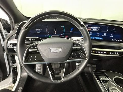 Used 2024 Cadillac Lyriq Sport RWD image 14