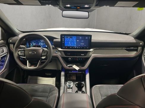 Used 2025 Ford Explorer ST image 12