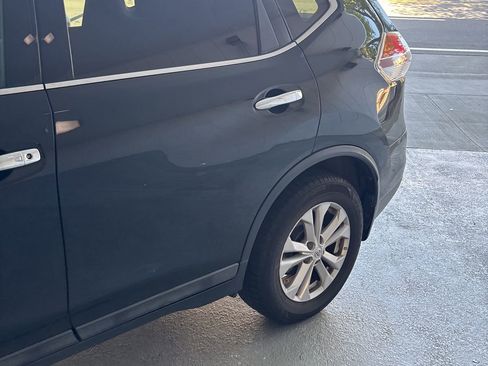 Used 2015 Nissan Rogue SV FWD image 5
