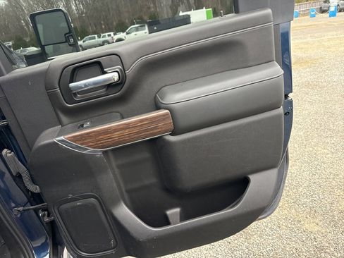 Used 2023 Chevrolet Silverado 2500 High Country w/ Z71 Off-Road Package image 9