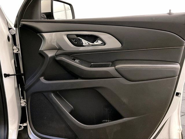 Used 2021 Chevrolet Traverse LT FWD image 23