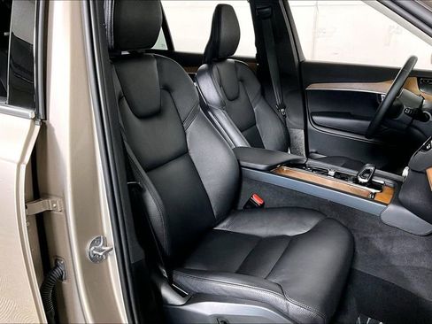 Used 2024 Volvo XC90 B6 Plus w/ Protection Package image 7