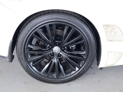 Used 2017 INFINITI Q60 3.0t w/ Premium Plus Package 3.0T AWD/4WD image 5
