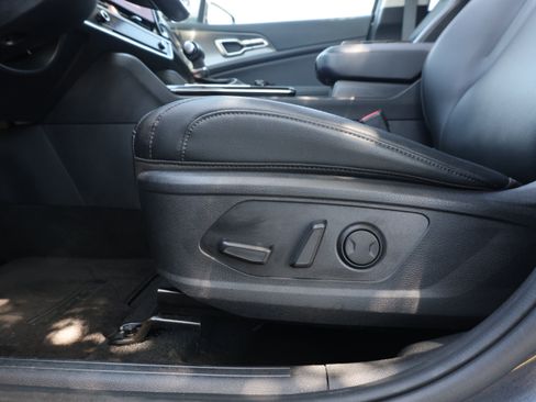 Used 2023 Kia Sportage SX FWD image 13
