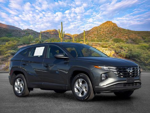 Used 2023 Hyundai Tucson SE AWD/4WD image 2