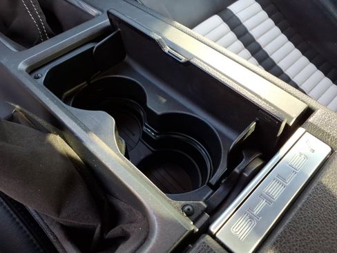 Used 2011 Ford Mustang Shelby GT500 w/ SVT Performance Pkg image 29