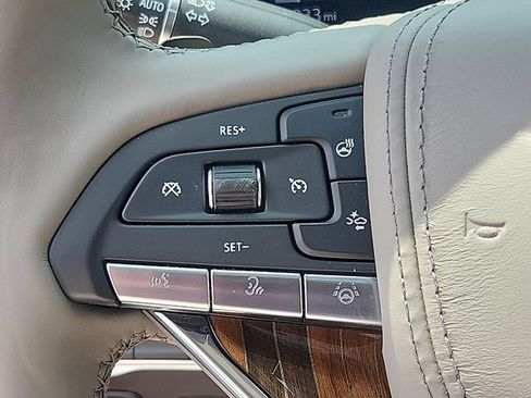 Certified 2024 Cadillac Escalade ESV Premium Luxury Platinum AWD/4WD image 22