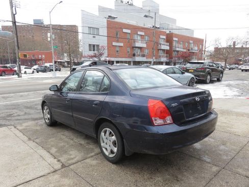 Used 2005 Hyundai Elantra GLS image 4