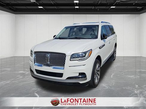 Used 2023 Lincoln Navigator Reserve AWD/4WD image 1