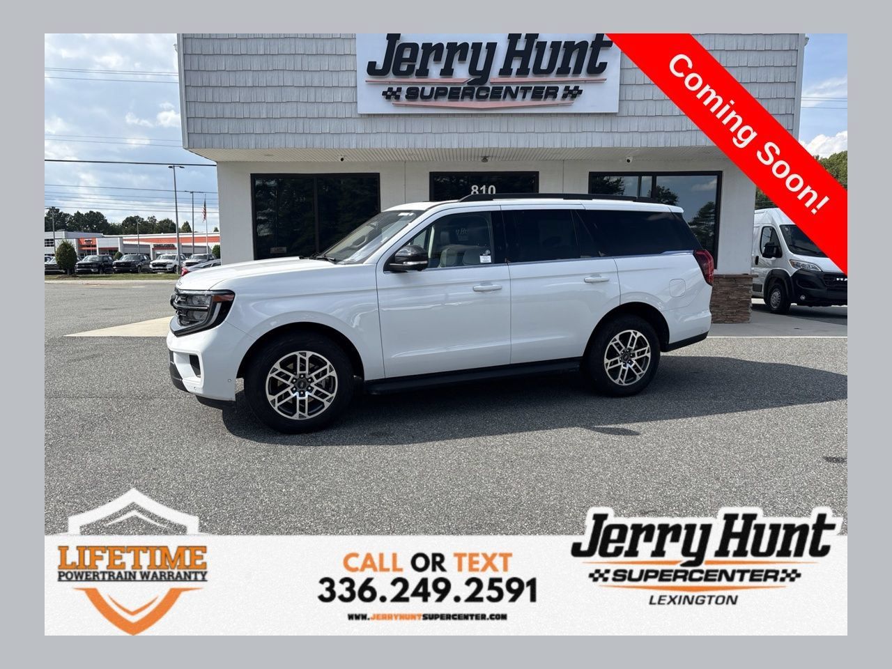 Used 2025 Ford Expedition Active AWD/4WD image 1