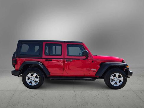 Used 2018 Jeep Wrangler Unlimited Sport S AWD/4WD image 9