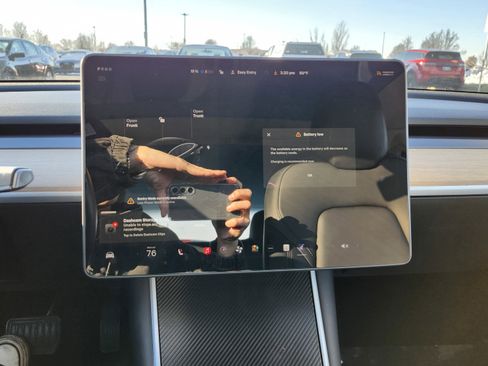 Used 2019 Tesla Model 3 Standard Range image 28