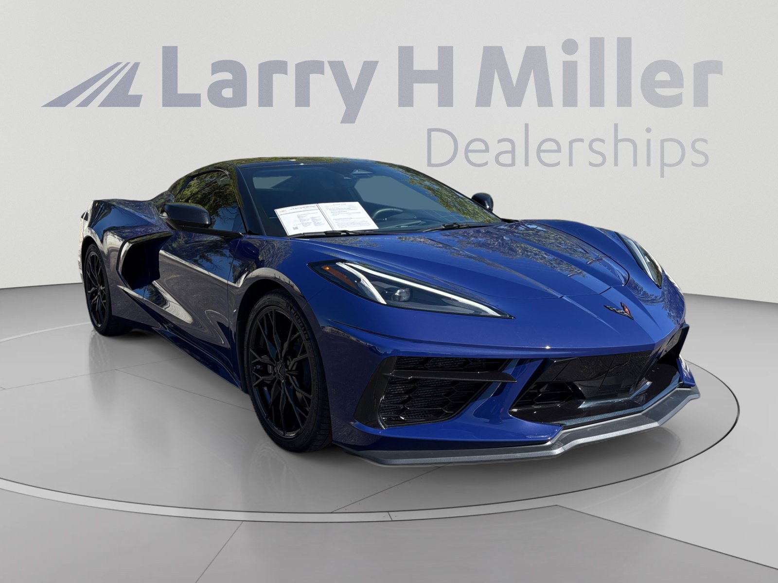 Used 2025 Chevrolet Corvette Stingray Convertible w/ 1LT RWD image 7