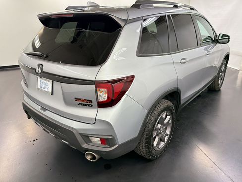 Certified 2024 Honda Passport TrailSport image 9