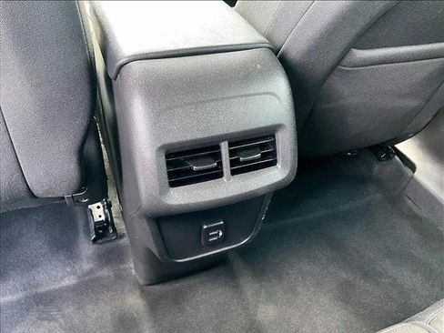 Used 2023 Chevrolet Equinox LS FWD image 24