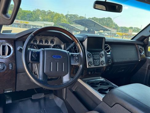 Used 2014 Ford F250 Platinum AWD/4WD image 9