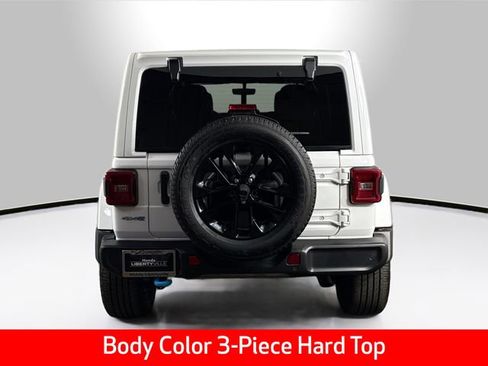 Used 2022 Jeep Wrangler Unlimited Sahara w/ Cold Weather Group image 12