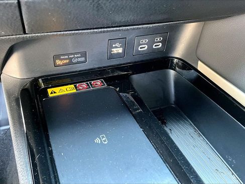 Used 2025 Toyota Camry XSE FWD image 26