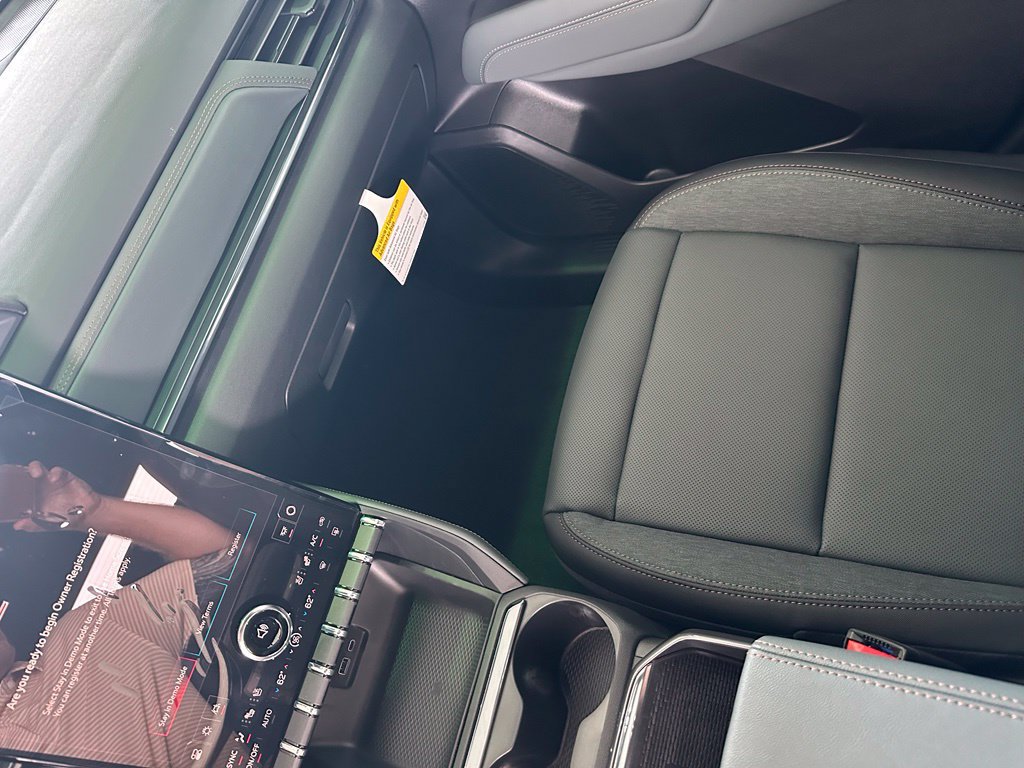 New 2027 GMC Terrain AT4 w/ Convenience Package III AWD/4WD image 24