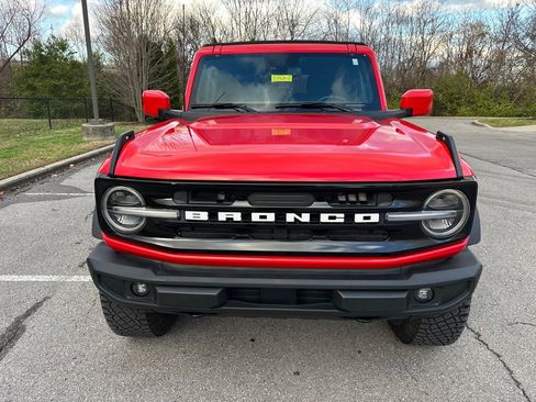 Certified 2023 Ford Bronco Outer Banks w/ Sasquatch Package image 9