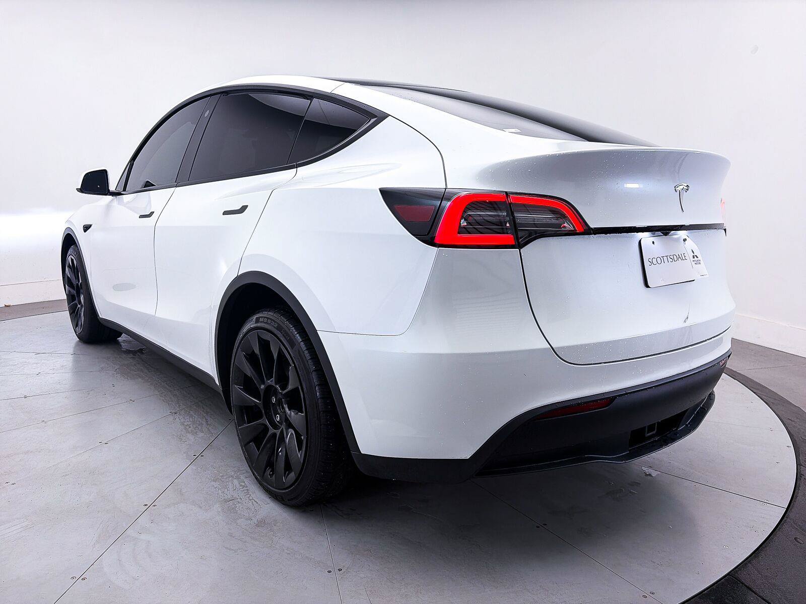 Used 2023 Tesla Model Y Long Range AWD/4WD image 13