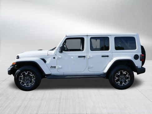 Used 2025 Jeep Wrangler Unlimited Sahara w/ Safety Group AWD/4WD image 4